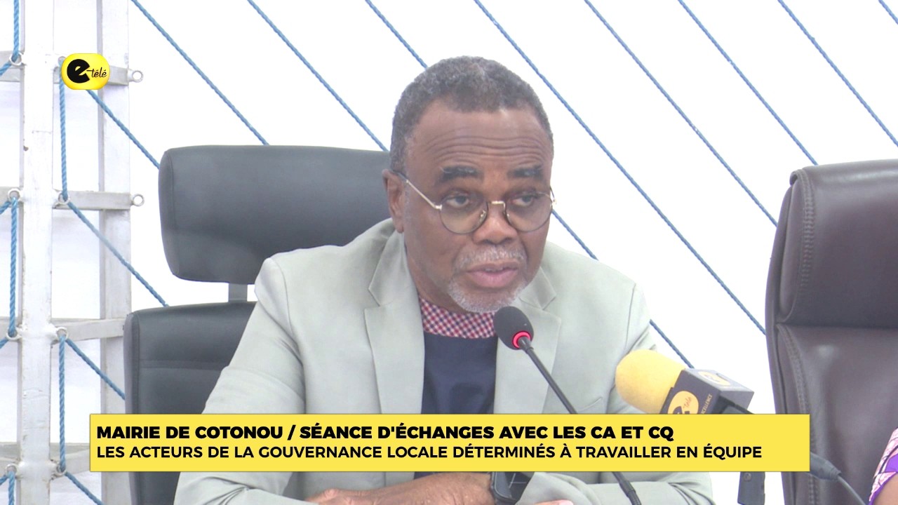 Mairie de cotonou / séance d'échanges avec les CA et CQ
