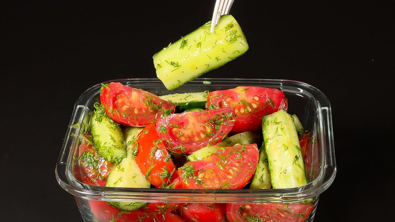 Die k&ouml;stlichste Vorspeise mit Gurken und Tomaten! Sommer Salat! Schnelles Rezept