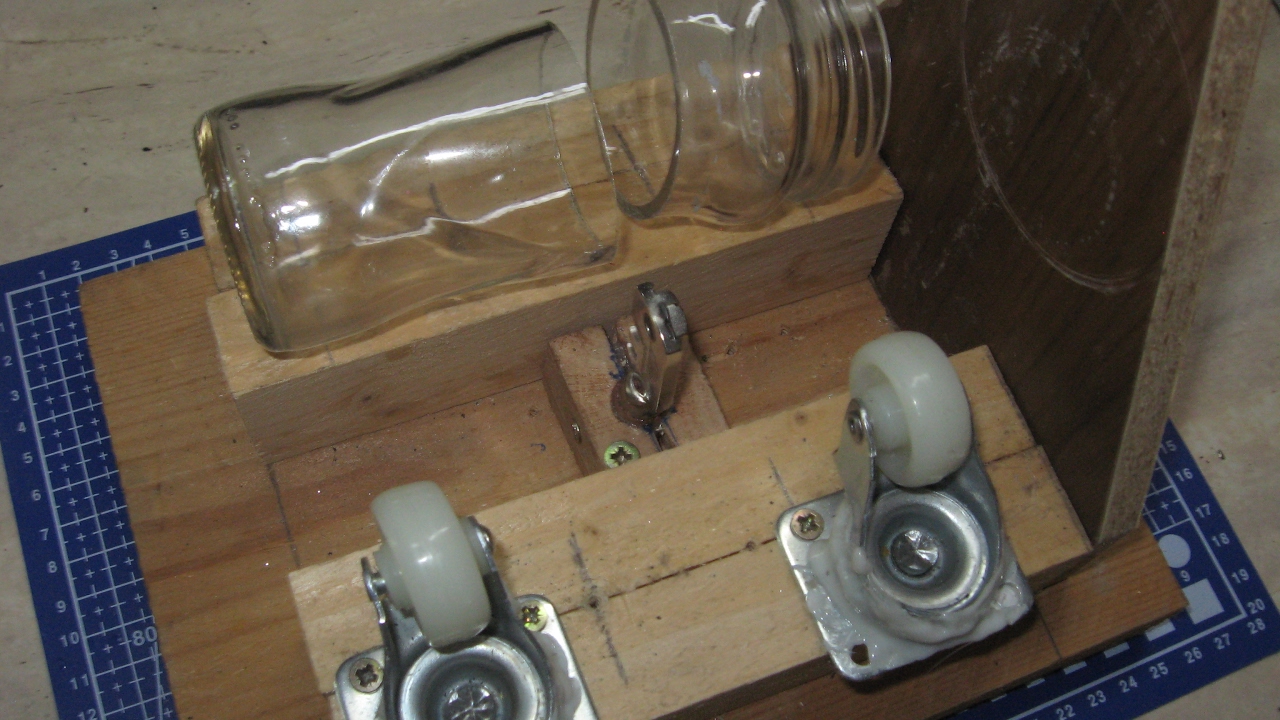 RamosElectroDron. Como hacer una máquina para cortar botellas de vidrio y tarros de cristal.