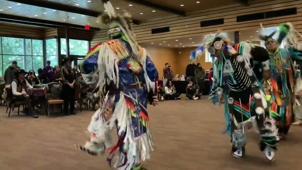Briscoe museum Indian market grand entry