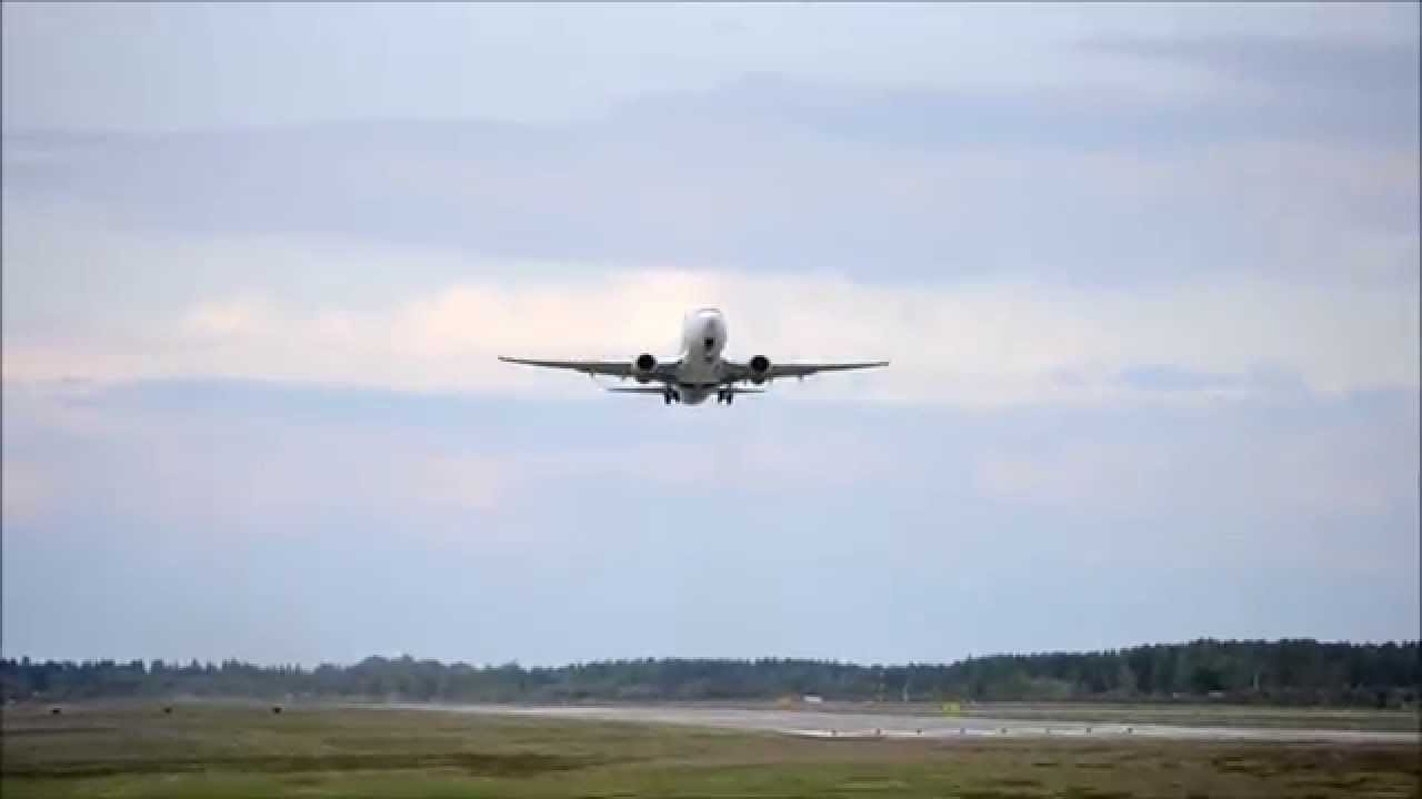 Jet Time - 737-700 at Jönköping Airport