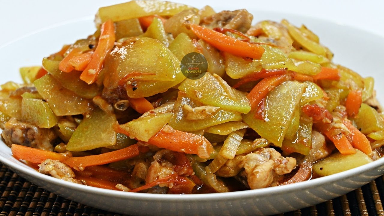 SUPER EASY & SIMPLE | GINISANG SAYOTE(CHAYOTE) AND CARROTS WITH CHICKEN | ASIAN FLAVOURS