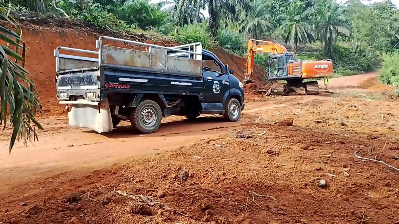 Banyaknya kendaraan melintas menghambat pekerjaan jalan#sangpejuang