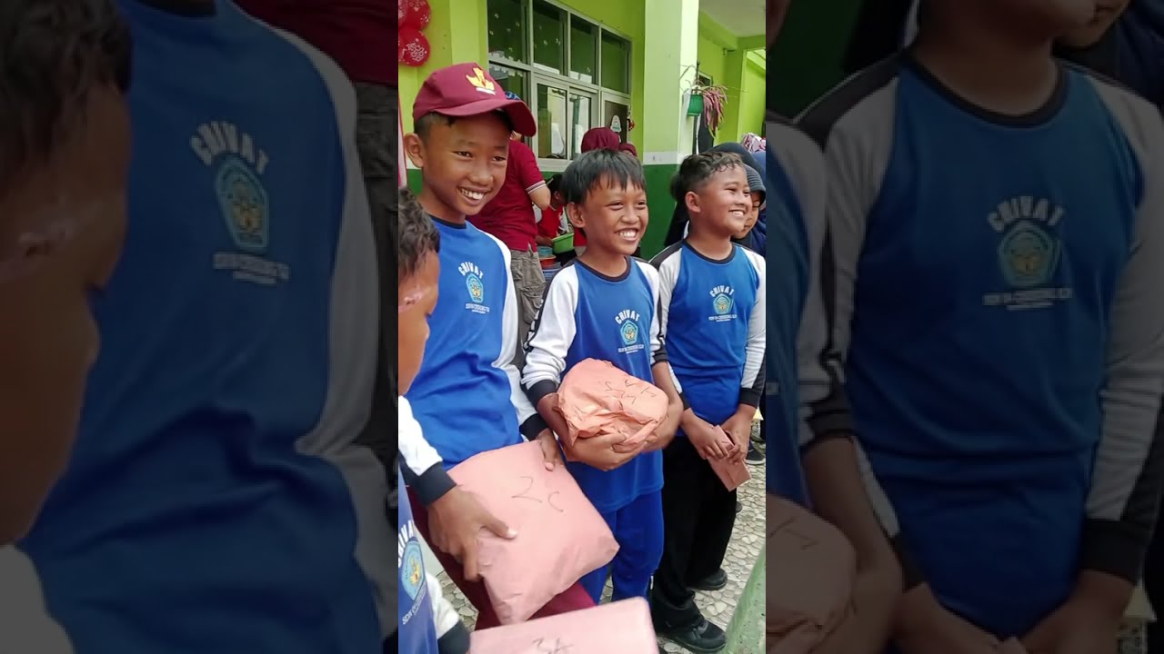 Pembagian Doorprize Jalan Sehat Sdn Cihideung Ilir 04