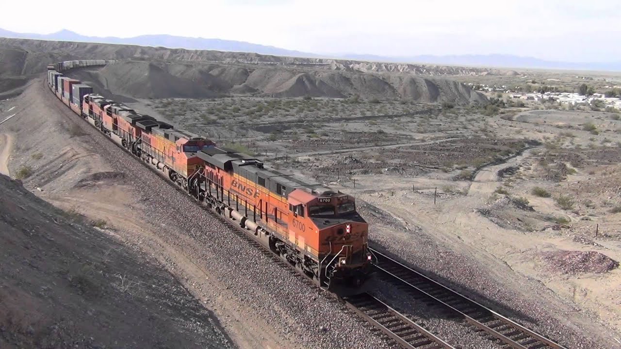 Railfanning BNSF Park Moabi, CA Trains