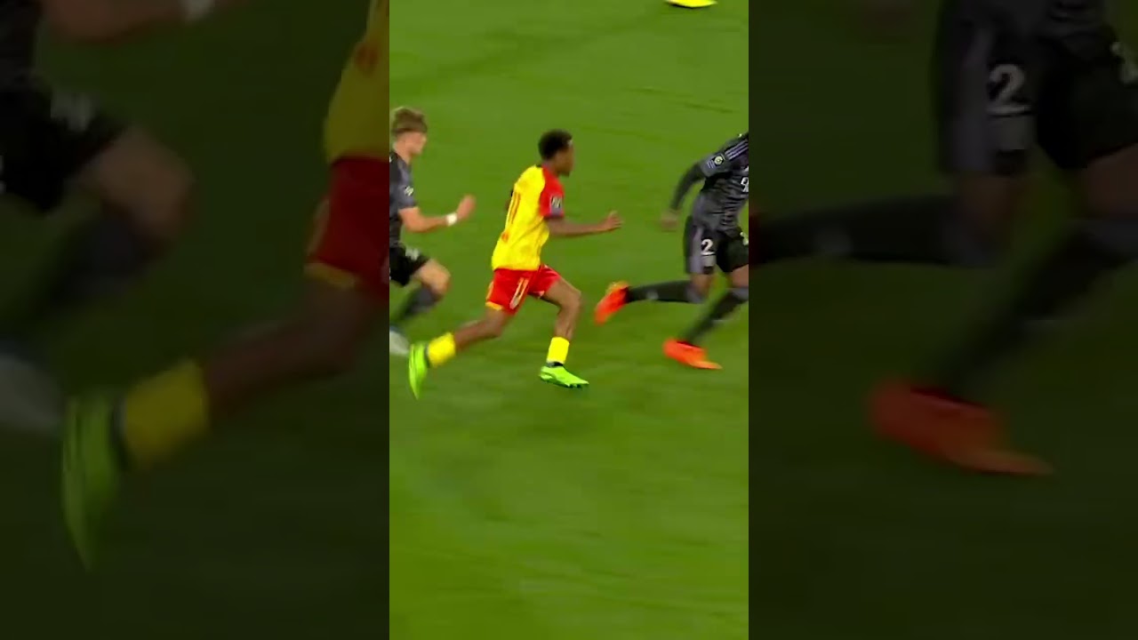 Incredible Speed and Skill on the Pitch #speed #insane #rclens #ligue1conforama