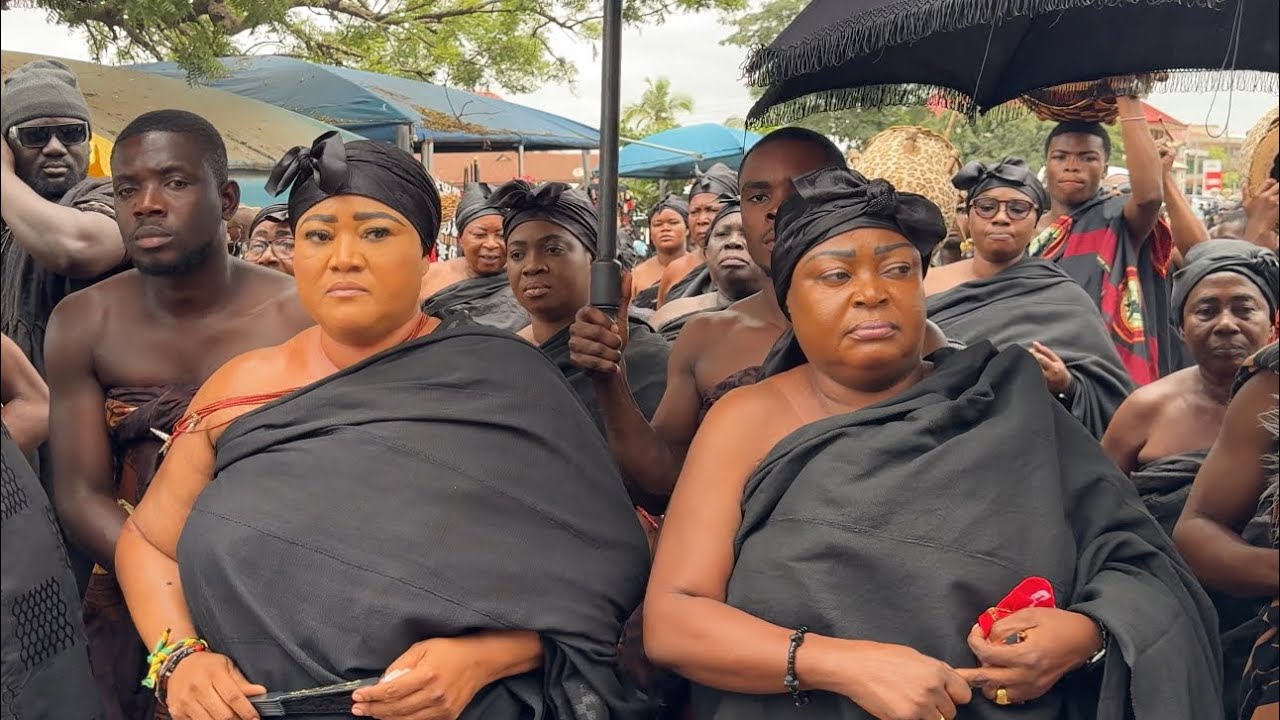 Woow Asante Amam3r3 y3f3 watch How Our Queen Mother&rsquo;s Arrived at the 1 Week Celebration of Ohemaa💔