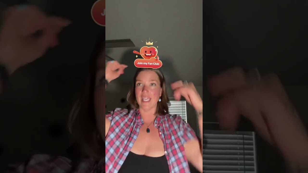 Kendra Hilty TikTok LIVE 8/11 