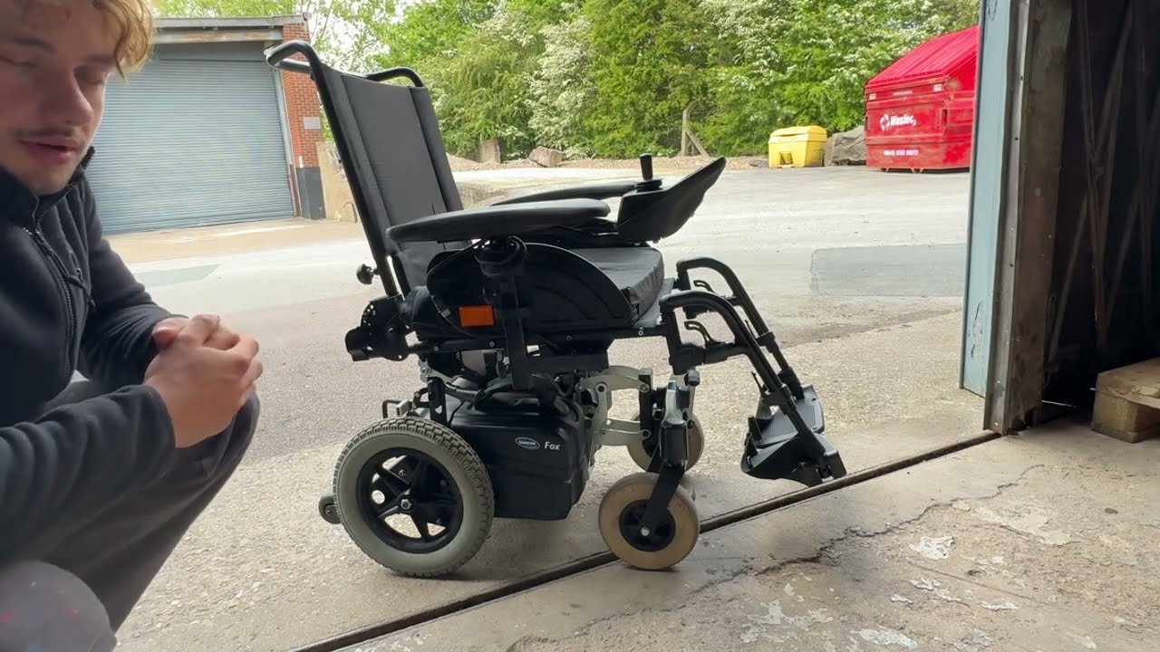 INVACARE FOX ELECTRIC WHEELCHAIR POWERCHAIR REVIEW AND DEMONSTRATION