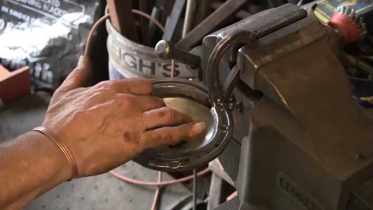Horse shoe candle holders