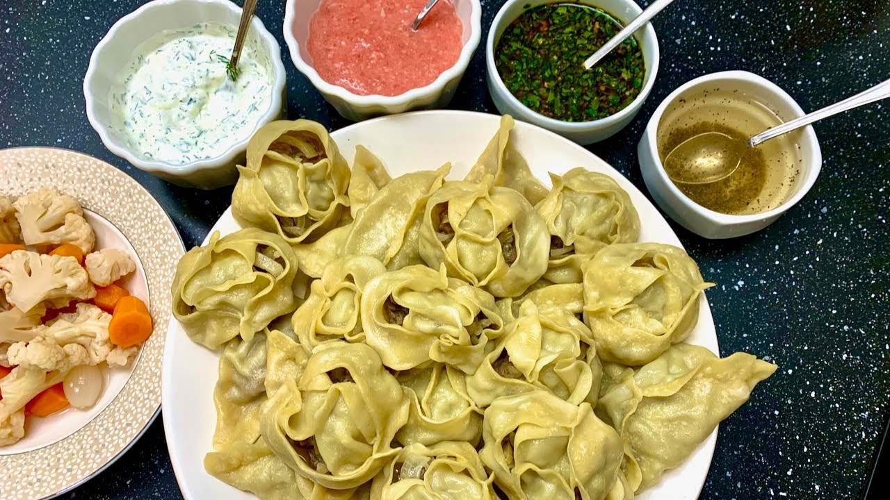 МАНТЫ,  идеальное тесто для мантов, 4 варианта соусов для мантов!! Сочные, вкуснющие, из баранины!