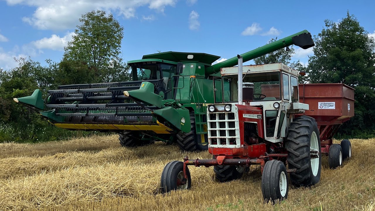 Wheat Harvest 2023: John Deere 9500 and Cockshutt 55 Series Tractors