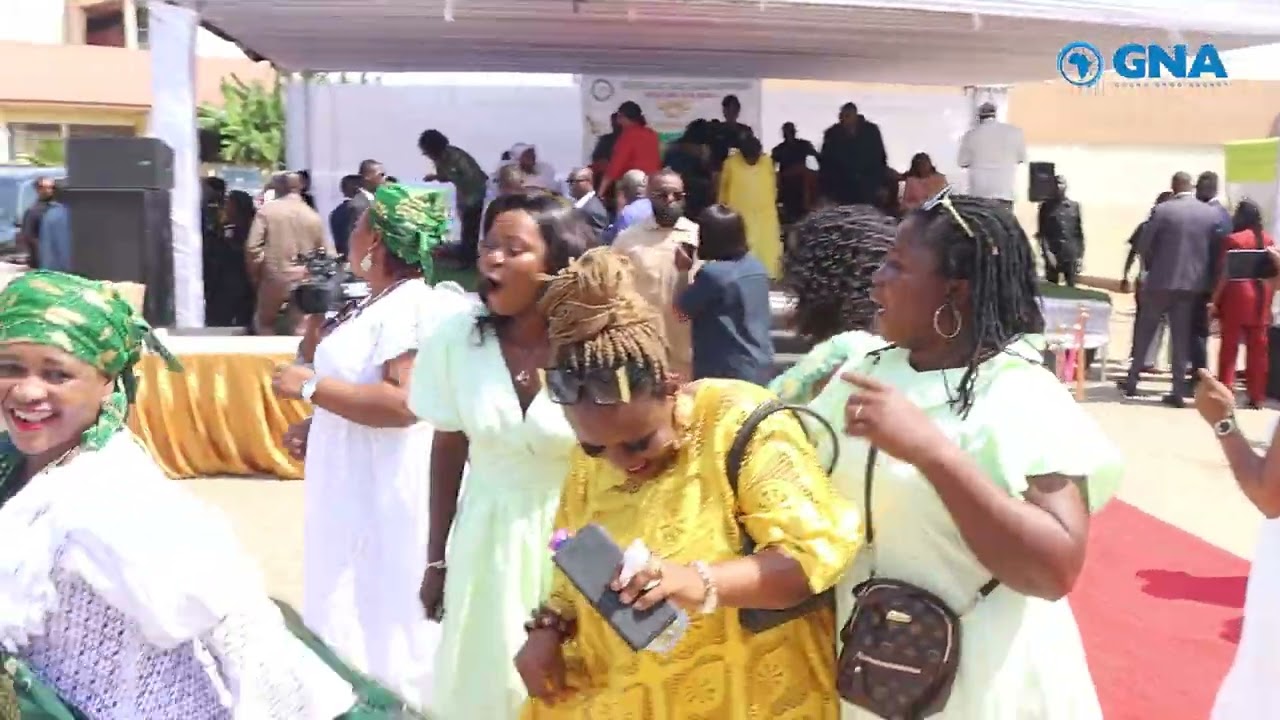 VEEP ENGAGES MARKET WOMEN: Promises dignified spaces for traders