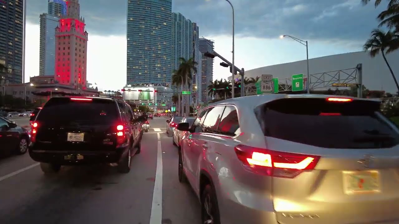 THRILLING Scooter Ride : Miami to Miami Beach via MacArthur Causeway (May 2022)