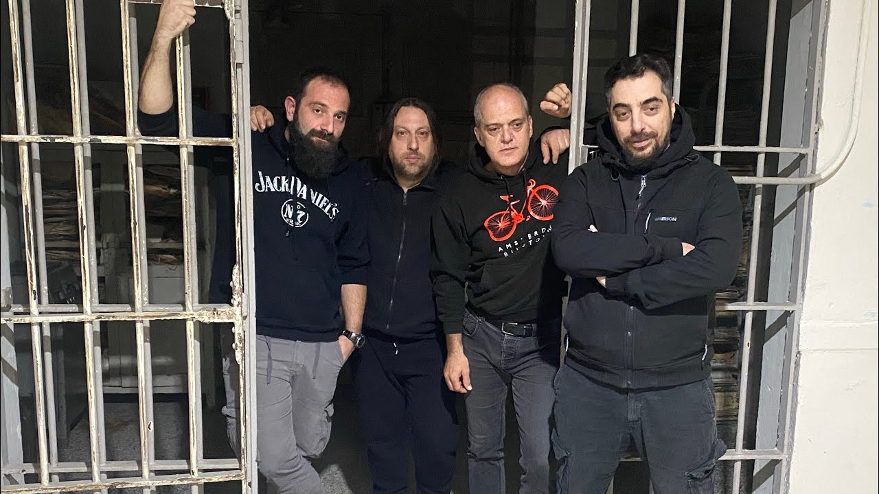 «Εκτός πορείας» : Νέα ροκ μπάντα στα Τρίκαλα ! 