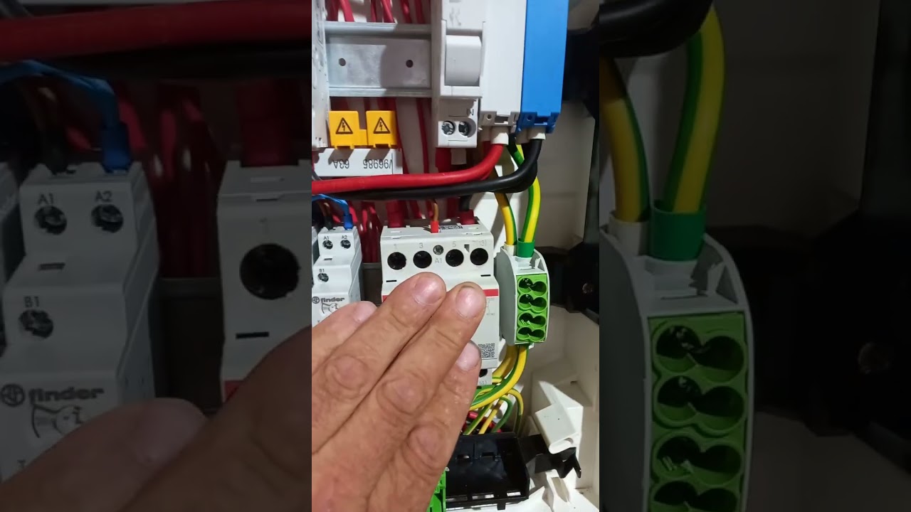 Tablou electric monofazat pentru parterul casei mele 😁( începator ,6 luni .Fac asta  ocazional)😁