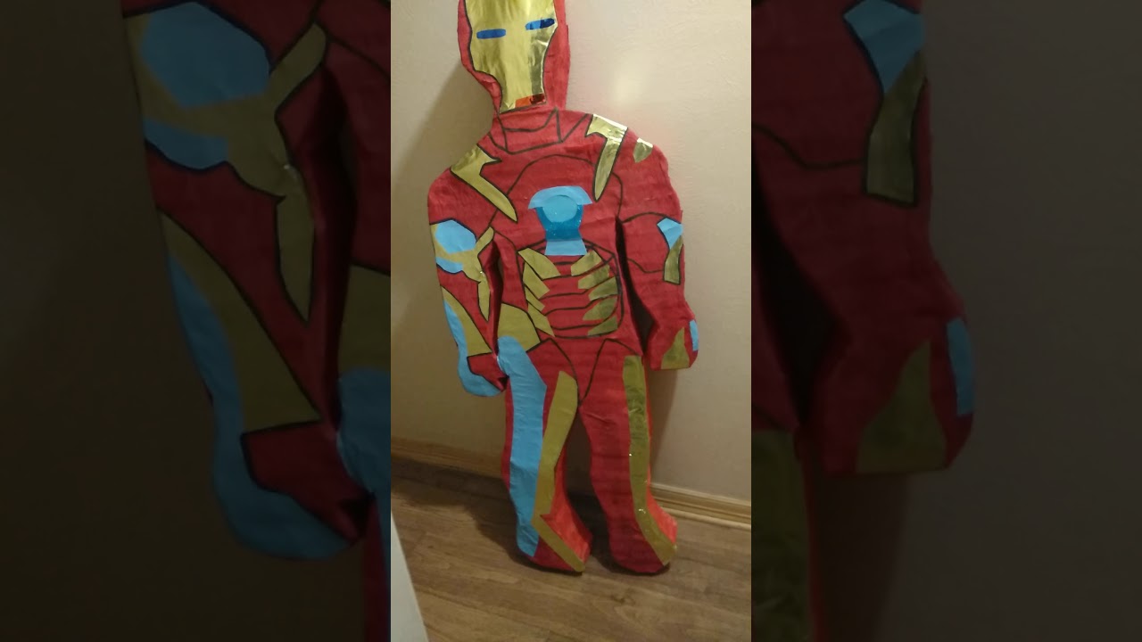 Pinata Iron Man.