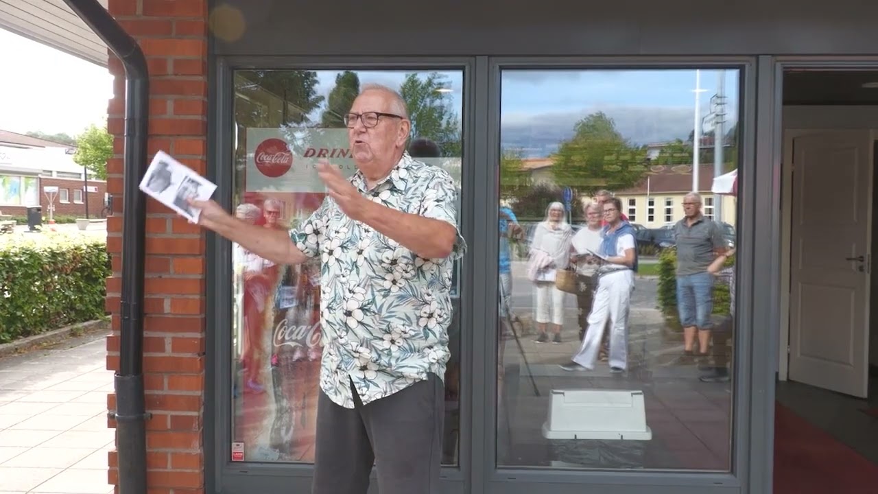 Centrumpromenad i Bengtsfors med Tomas Sannebro