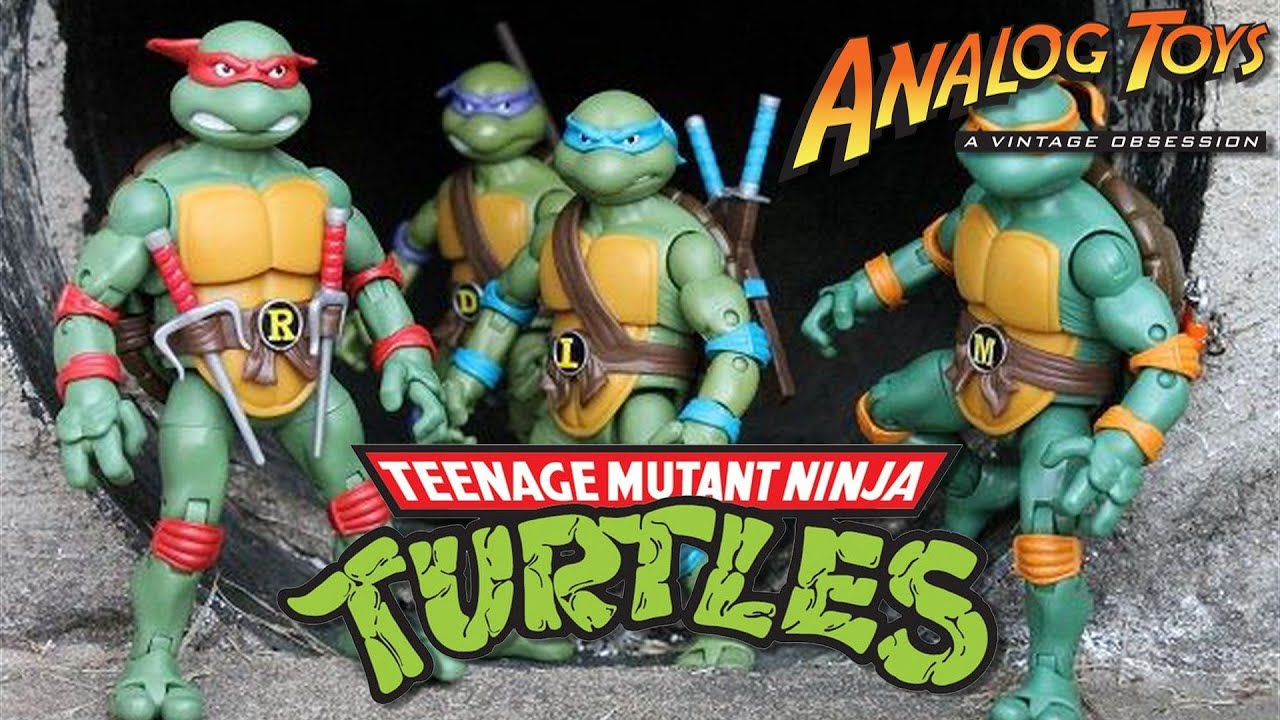 Teenage Mutant Ninja Turtles - TMNT Vintage Vs Classic Collection Figure Review - Playmates