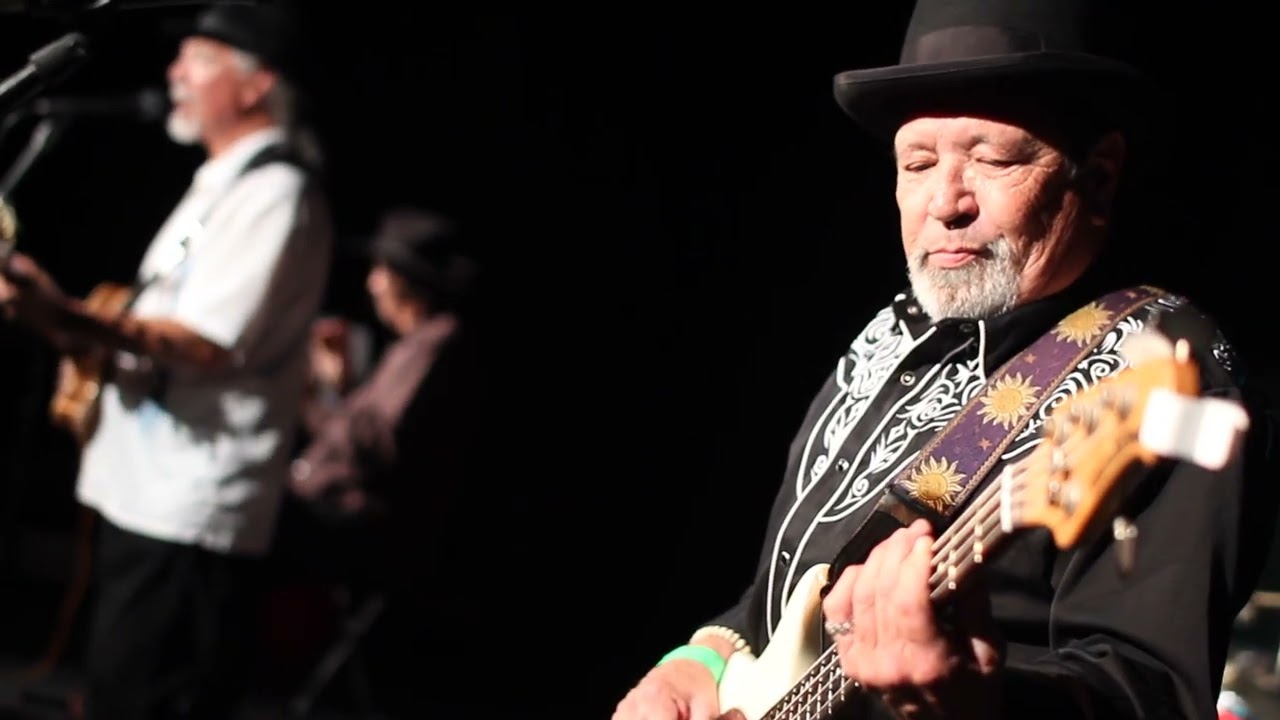 0011 - Louie and the Lovers Rise Again CD Release Party - Make Me Believe   Sabor a Mi