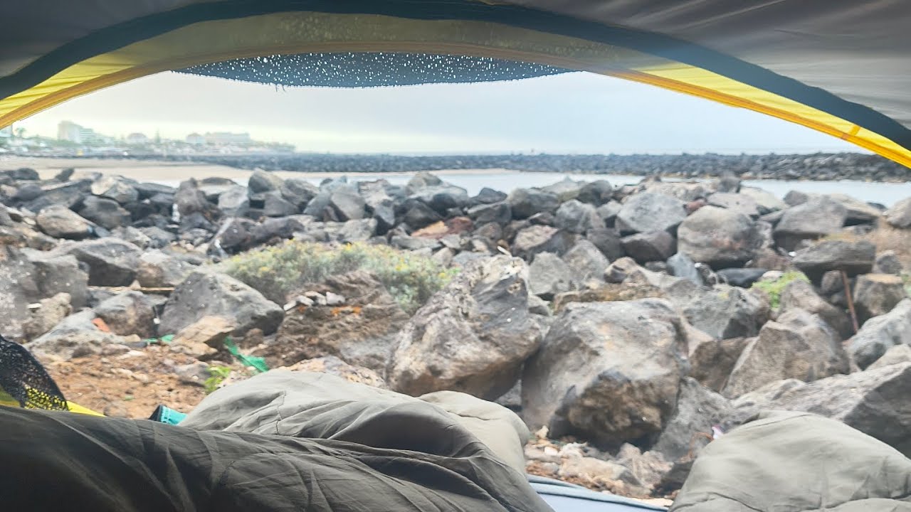 We slept very near the water today - we are looking for a new place to put up our tent today 🙏