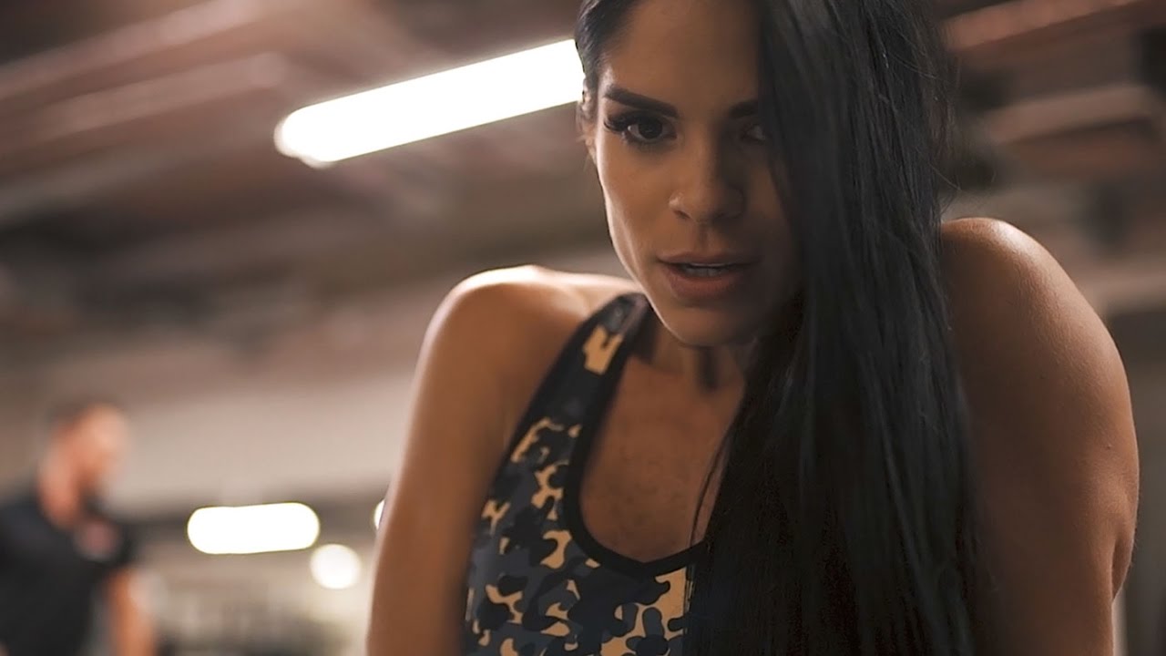 Behind the Scenes of Michelle Lewin's Dedicated Nutrition Photoshoot with Christopher Bailey