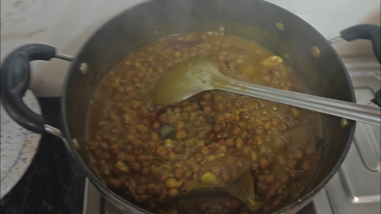 Bhugni or kale chhole ki sabzi in desi style #food #cooking #vegetable #ytvideo 
