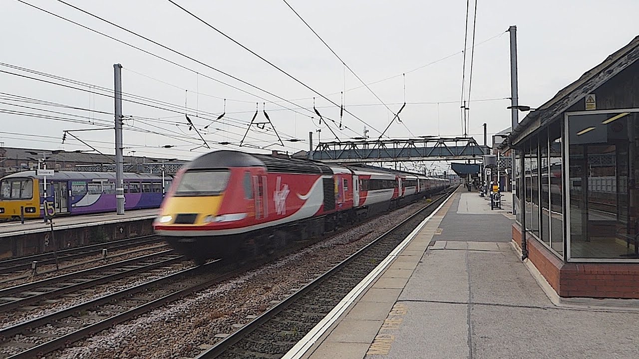 Virgin Trains HST passes Doncaster (30/4/17)