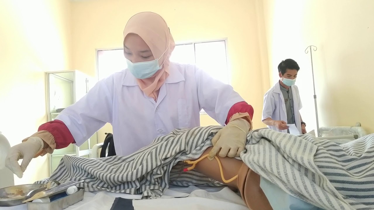 melepas kateter