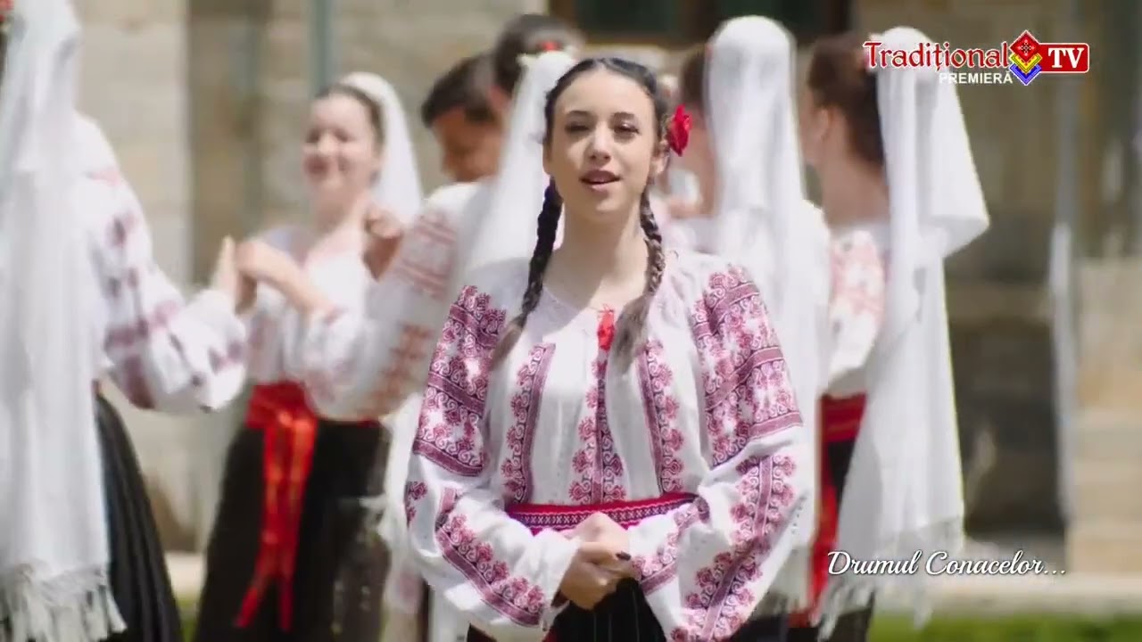 Ana Maria Manea   Foaie verde iarba deasa Drumul conacelor   Traditional TV   10 11 2024 1