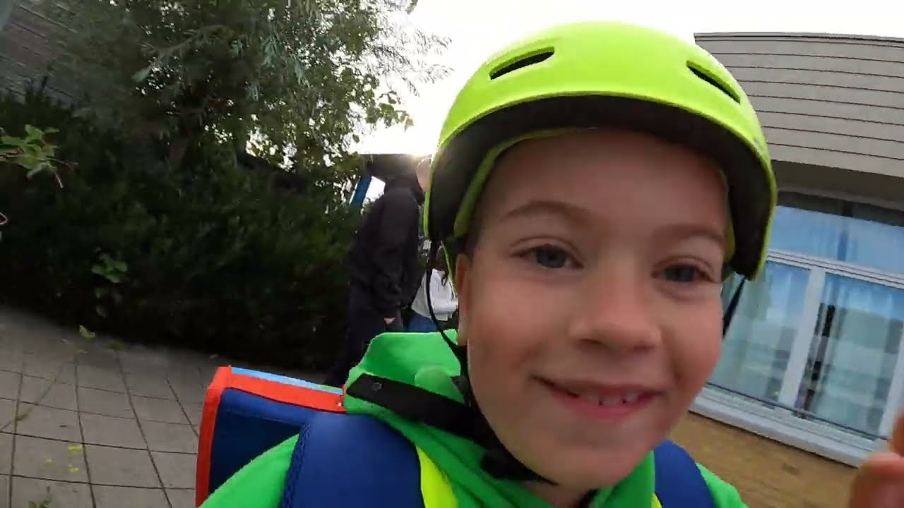 Lara en Thomas hun eerste Schooldag van schooljaar 2025-2026