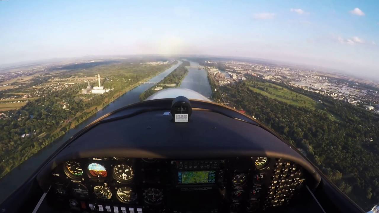 Crossing CTR Zone LOWW and Low Approach