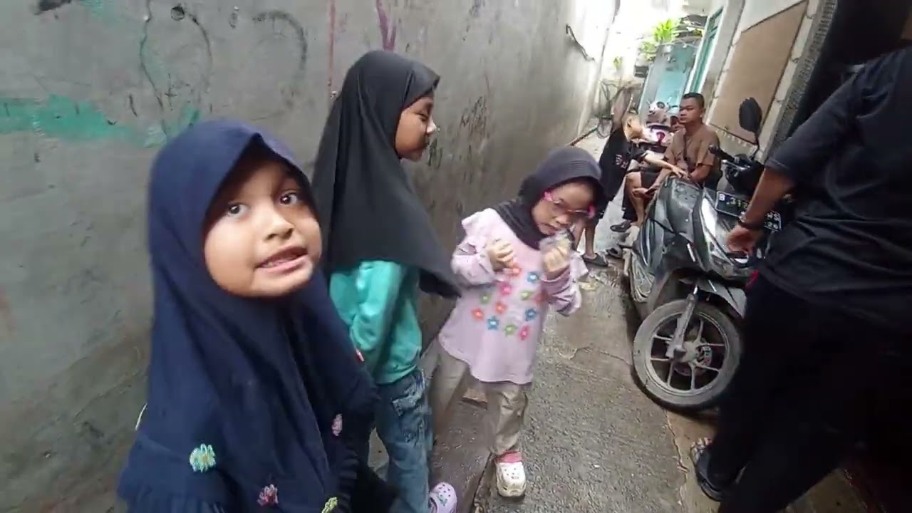 Ke rumah nenek