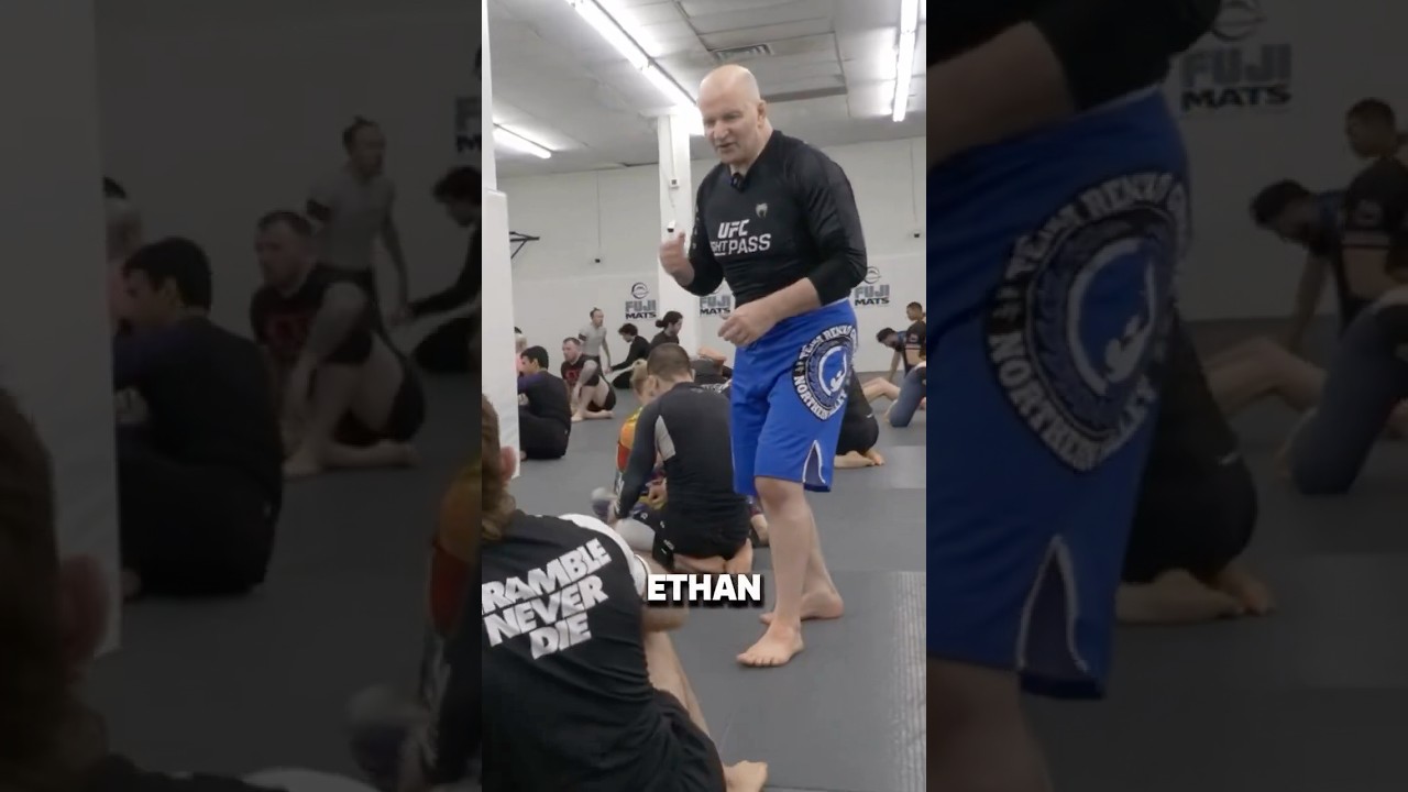 Джон Данахер тренирует команду OG в B-Team 