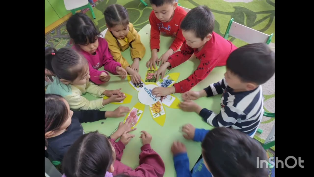 @Жылдын мыкты тарбиячысы Хумар Эралиевна