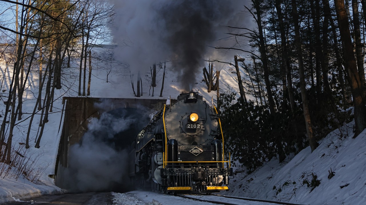 Reading & Northern 2102: The Winter Crusader to Mauch Chunk (4K)
