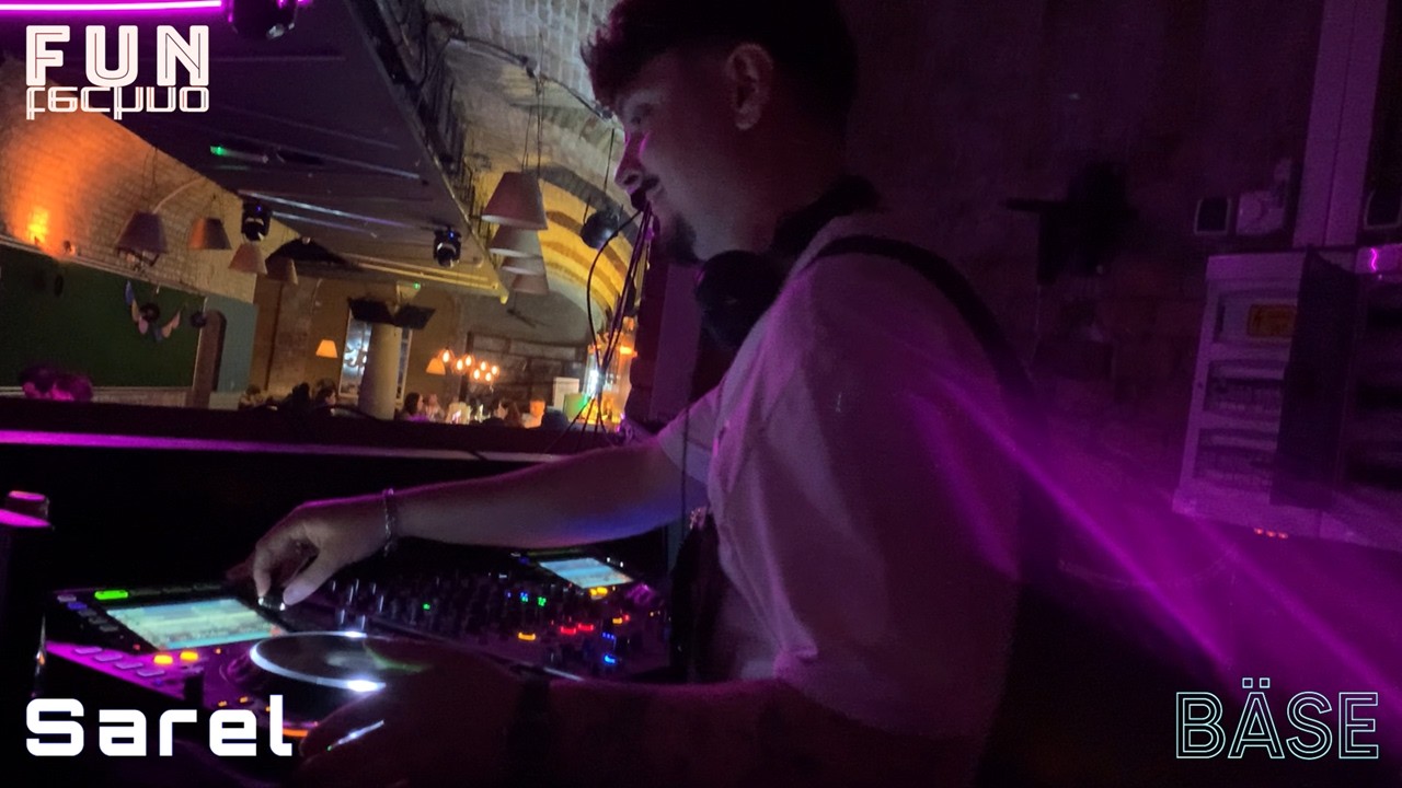 FUN Techno Live DJ Set | Sarel @ Bäse Bar