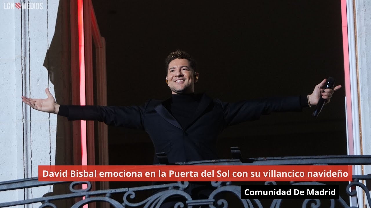 David Bisbal emociona en la Puerta del Sol con su villancico navideño
