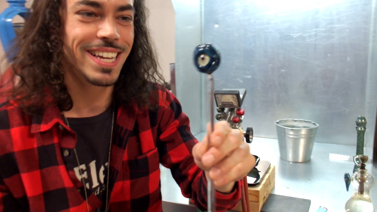 Jam Bear Glass smoke session in the studio