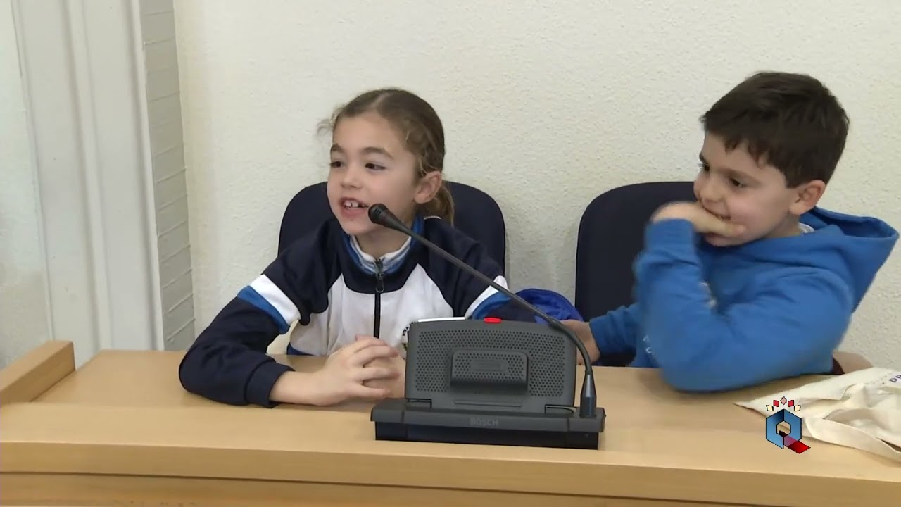 Alumnos de los Marianistas visitan el Ayuntamiento