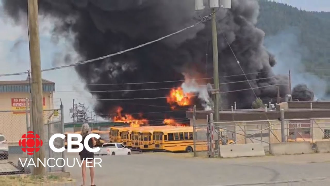 More than 300 fires burn in B.C. after volatile weekend