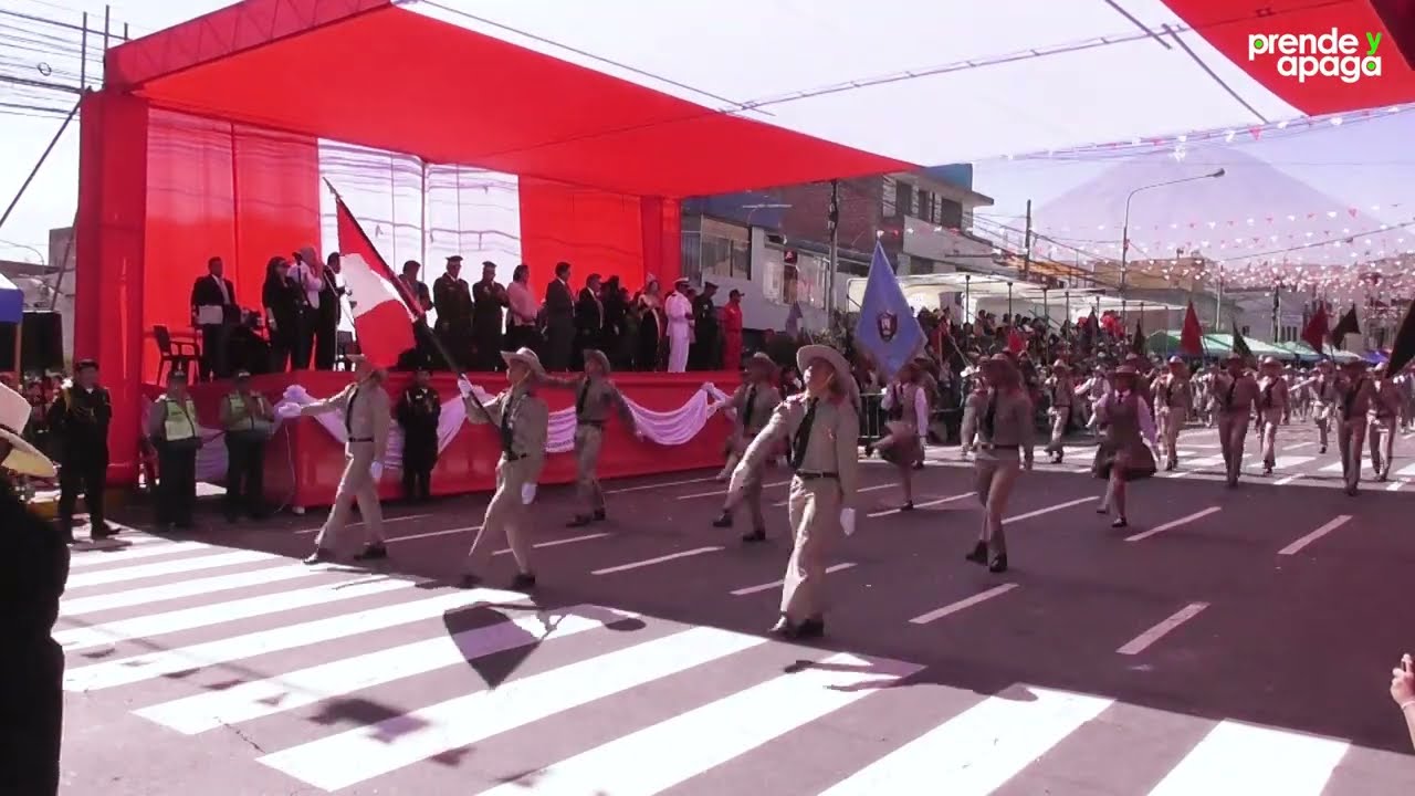 Arequipa: IE Gran Unidad Escolar Mariano Melgar - 1er lugar desfile escolar 2025