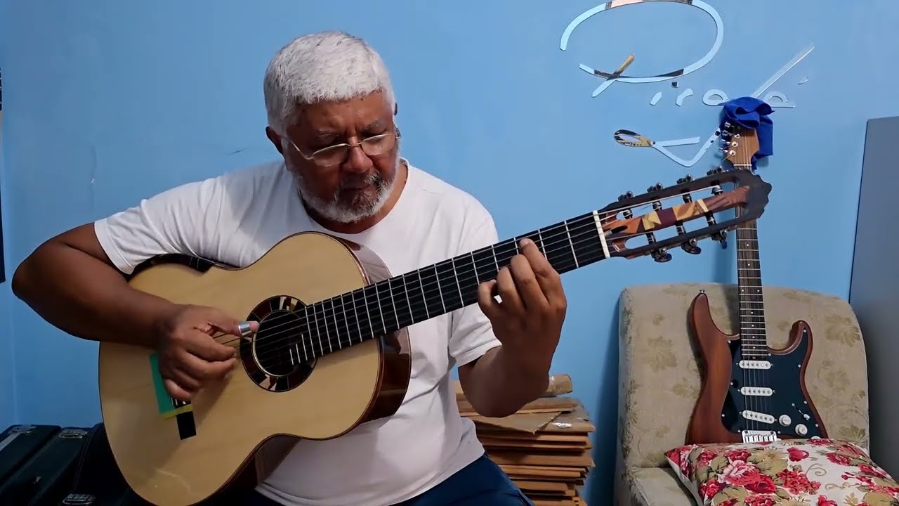 ⚪ Zé Barbeiro tocando um violão Piraja 7 cordas de aço  feito para Renato (Rio de Janeiro)
