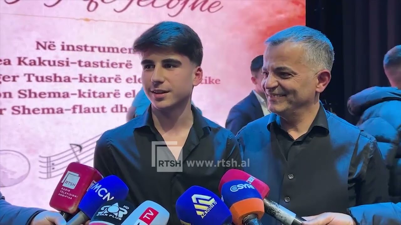 Muzika qytetare në ritmet Jazz në Lezhë, artistë të rinj rikthejnë këngë që kanë bërë histori