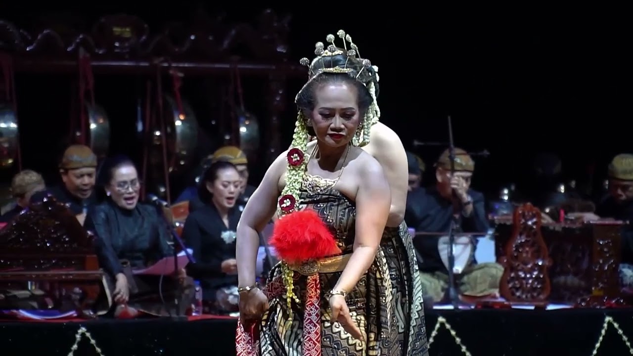 Bedhayan Warastri Anindyajati  oleh Jaya Suprana School of Performing Arts Festival Bedhayan 2024