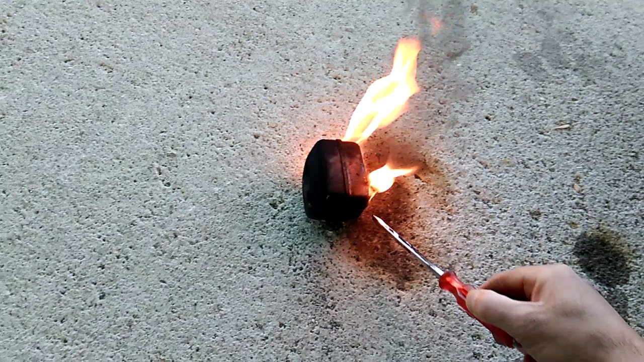 Αλυσοπρίονο. Πως καθαρίζουμε την εξάτμιση.