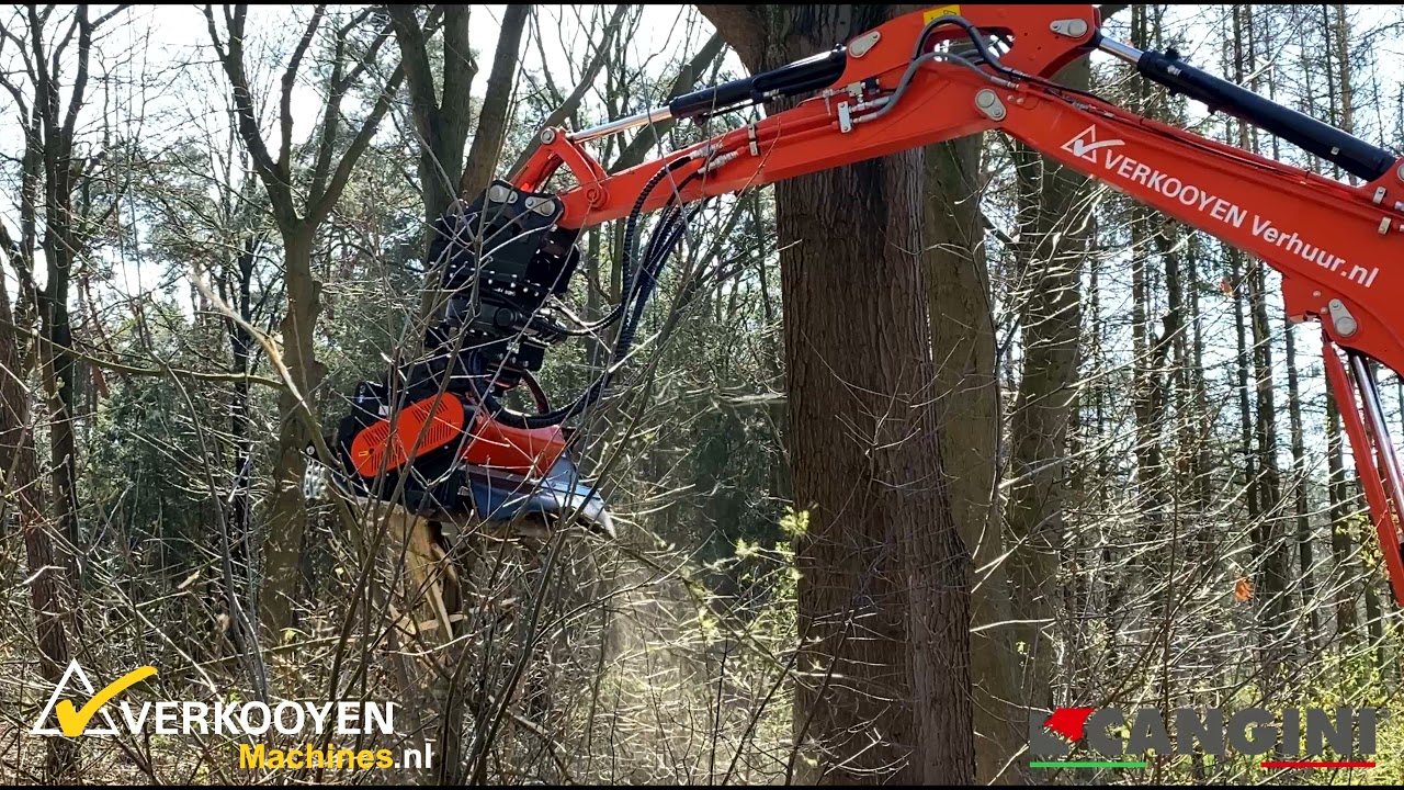 Cangini TC2 Klepelmaaier mulcher aan een Kubota KX057 4