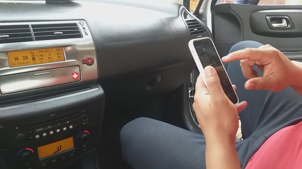 Ativação saída auxiliar som original C4 Hatch