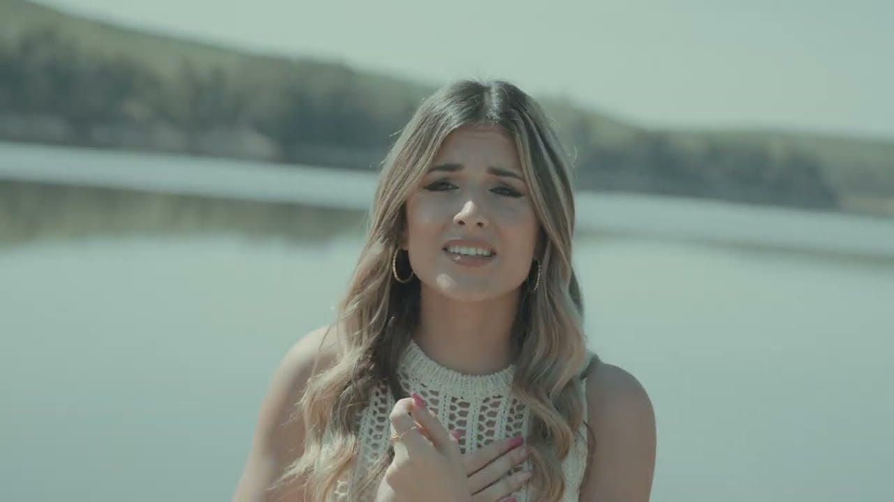 Bea Rey y Rocío Medina - No me compares