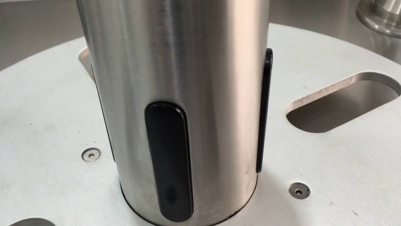 Accura's Label Core Holder2